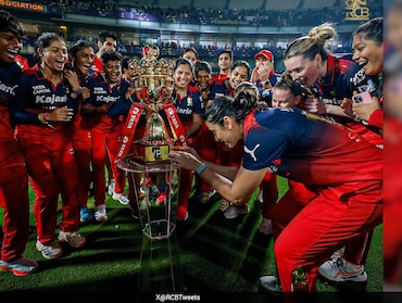 स्मृति मंधाना एंड कंपनी दूसरी बार बनी चैंपियन, RCB फ्रेंचाइजी ने बना डाला ये खास रिकॉर्ड