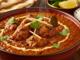 A Rich One-Pot Hyderabadi Red Chicken Curry You Can Make With Little Effort
