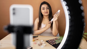 Fair Share Or Regulation? Vaishnaw's Warning To Big Tech & How Current Revenue Splits Work | Explained