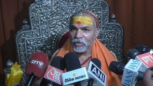 शंकराचार्य अविमुक्तेश्वरानंद ने गो रक्षा के मुद्दे पर किया 'धर्मयुद्ध' का ऐलान