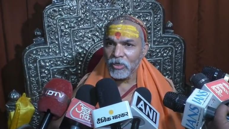 शंकराचार्य अविमुक्तेश्वरानंद ने गो रक्षा के मुद्दे पर किया 'धर्मयुद्ध' का ऐलान