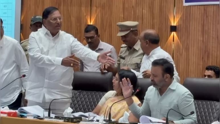 'You May Leave If You Want': Karnataka Minister vs Party Leader At Key Meet