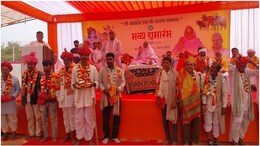 Gaon Gwala Yojana Rajasthan: राजस्थान में अब गाय चराने के लिए मिलेगी 'सैलरी', मदन दिलावर ने जगतगुरु का आशीर्वाद लेकर शुरू की अनोखी योजना