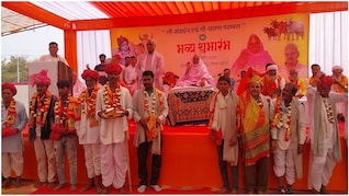 राजस्थान में अब गाय चराने के लिए मिलेगी 'सैलरी', मदन दिलावर ने जगतगुरु का आशीर्वाद लेकर शुरू की अनोखी योजना