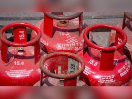 होली-दिवाली पर दिल्ली वालों को मिलेगा फ्री गैस सिलेंडर, CM Rekha Gupta ने किया बड़ा ऐलान