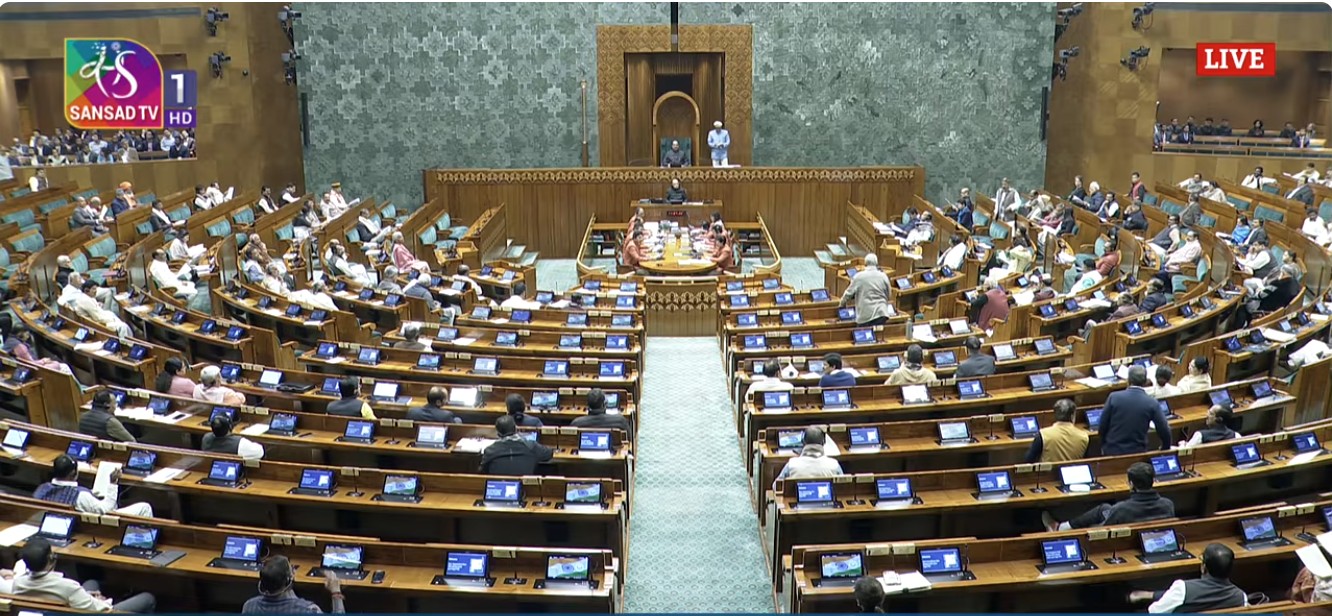 Parliament LIVE: लोकसभा में पारित हुआ धन्&zwj;यवाद प्रस्&zwj;ताव, राज्&zwj;यसभा में शाम 5 बजे बोलेंगे पीएम मोदी