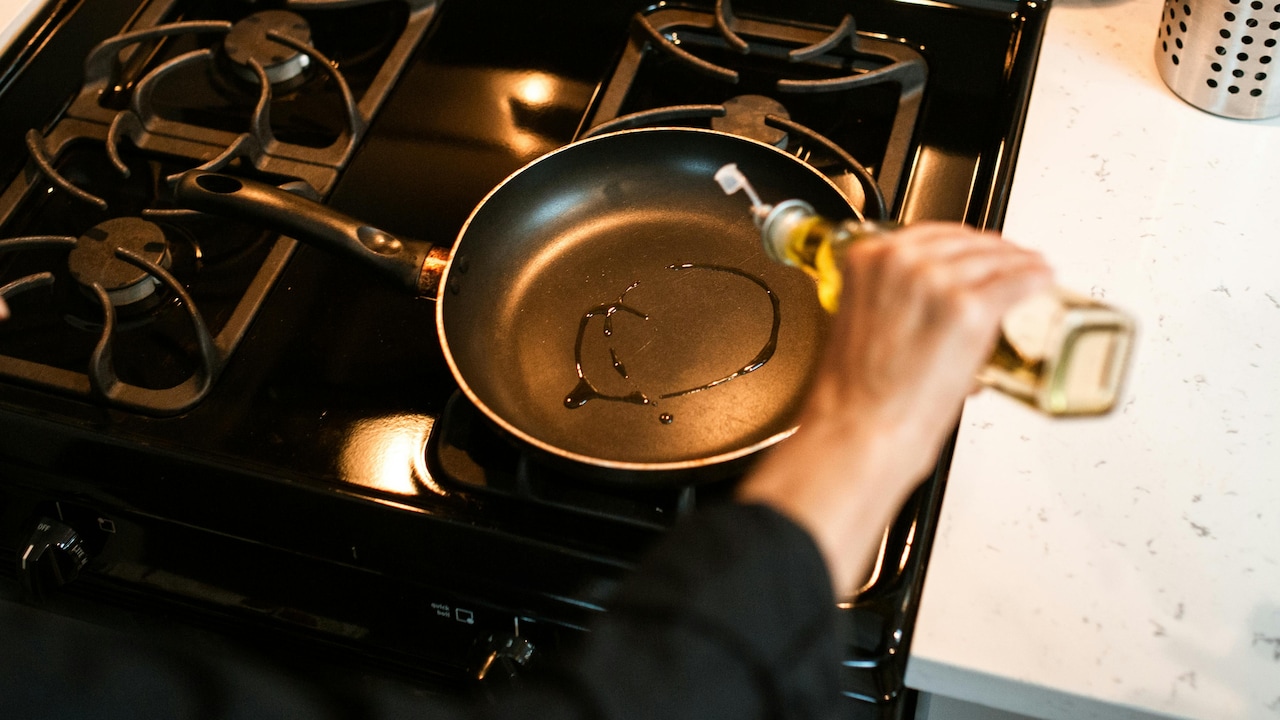 Why Non-Stick Pans Fail: Myths Debunked And Tips To Make Them Last Longer