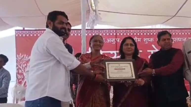 केंद्रीय मंत्री ने NDTV के किसान हितों की खबरों का सराहा, संवाददाता मुकुल परिहार हुए सम्मानित