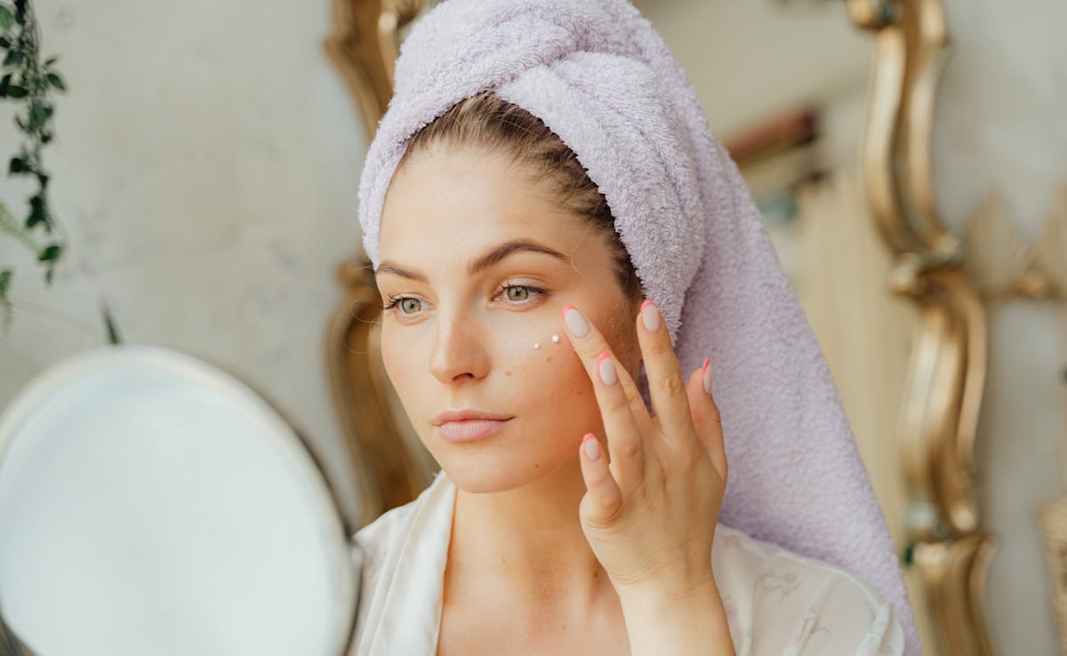 7 Tips To Maintain Strong Skin Barrier And Keep Skin Healthy During Seasonal Changes