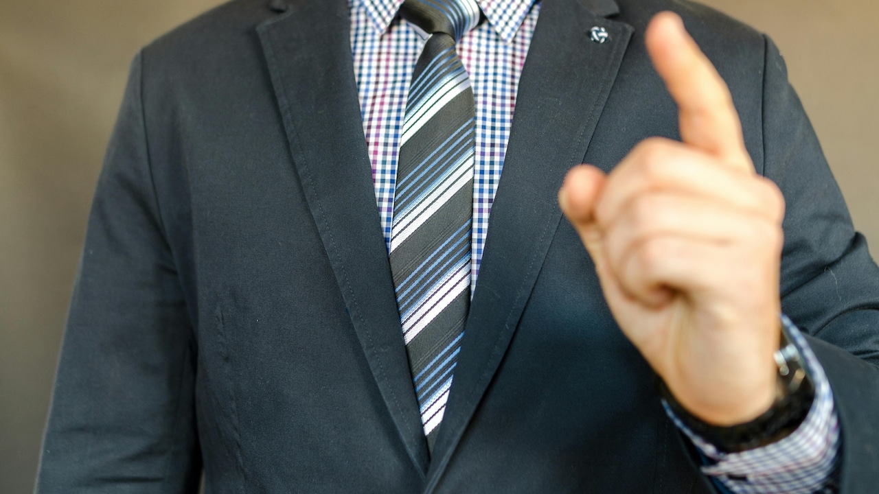 Are Slim Ties Really Outdated? 5 Balanced Width Styles That Look Sharp