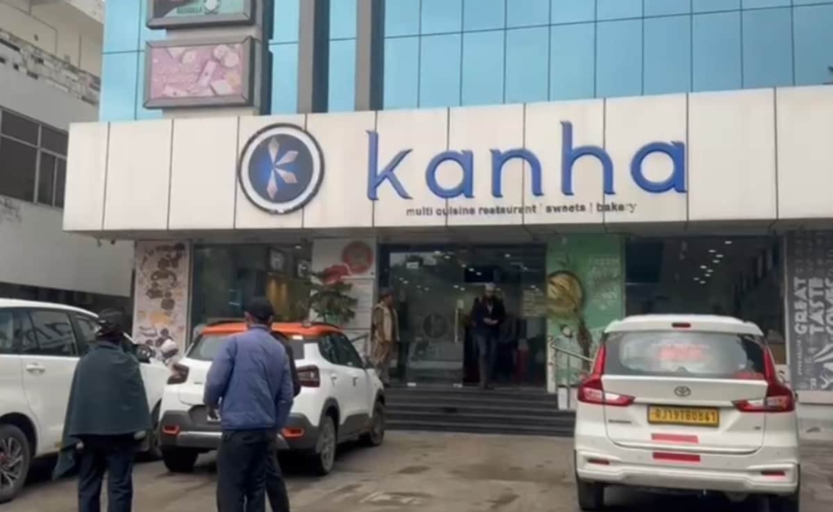 रेस्टोरेंट चलाने वाले कान्हा ग्रुप की 'खुफिया दीवार' में मिले करोड़ों के जेवरात, होटल ताज से भी है कनेक्शन