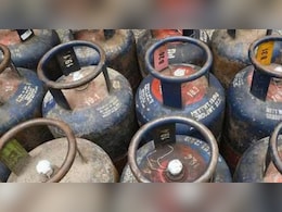 LPG Cylinder Price: कमर्शियल एलपीजी सिलेंडर हुआ महंगा, कीमत 49 रुपए बढ़ी