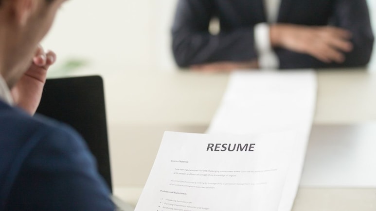 यूपी के तमाम जिलों में रोजगार मेलों की शुरुआत, सीधे इंटरव्यू देकर मिलेगी नौकरी