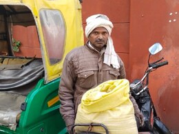 Rajasthan: राशन के गेहूं में मिट्टी और गुटखे की रैपर, नाराज ग्रामीण गेहूं लेकर पहुंचा कलेक्टर के पास