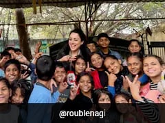 Indian Teacher Who Painted Murals In Slums Wins Global Teacher Prize