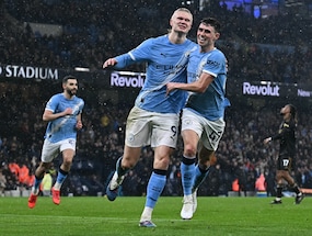 Manchester City Close On Arsenal, Liverpool End Sunderlands Unbeaten Home Run