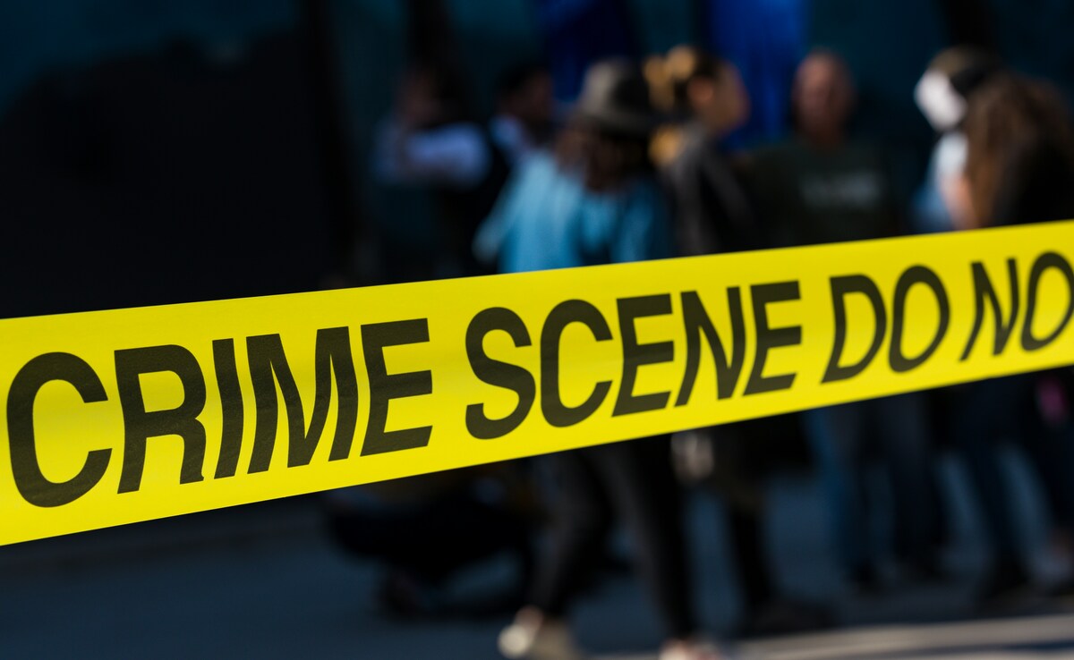 "मैं थोड़ी देर में आता हूं" कहकर घर से निकला डॉक्टर, फिर झाड़ियों में मिला शव