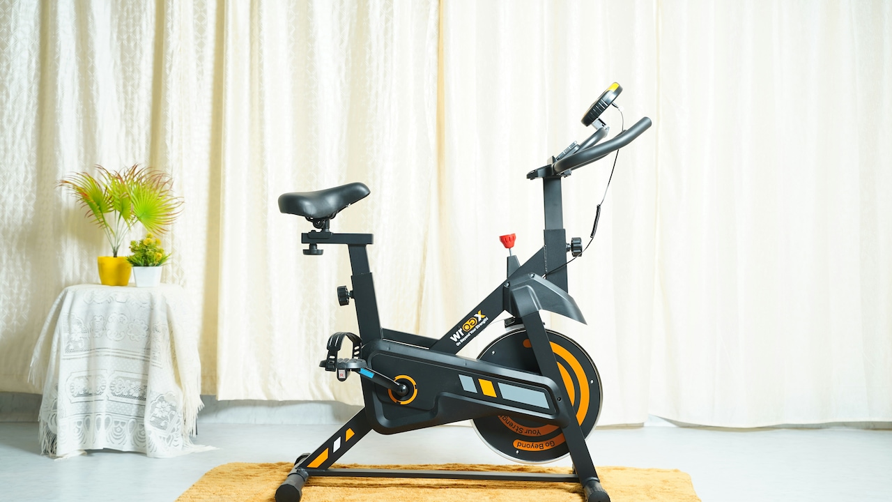 Exercise Bike Under ₹10,000: घर के जिम के लिए बेस्ट एक्सरसाइज बाइक, बजट में शानदार ऑप्शन