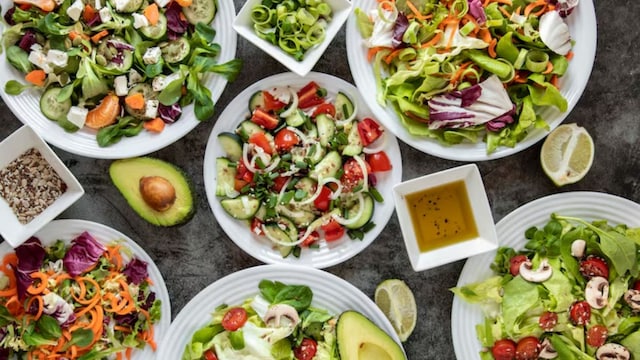 Early Dinner: How Does It Affect Your Blood Sugar, Metabolism And Sleep Quality