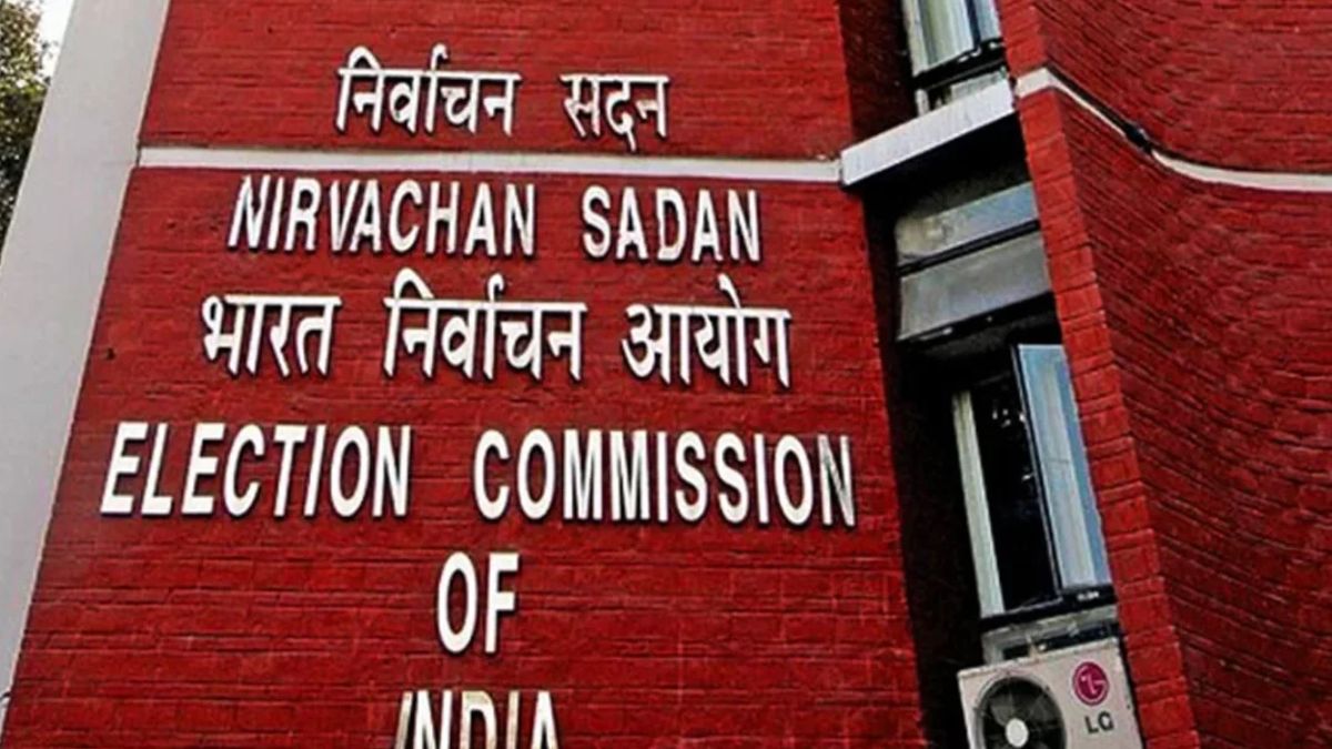 EVM पर परफ्यूम, इंक और गोंद लगाना छेड़छाड़... बंगाल और तमिलनाडु चुनावों से पहले चुनाव आयोग का फैसला