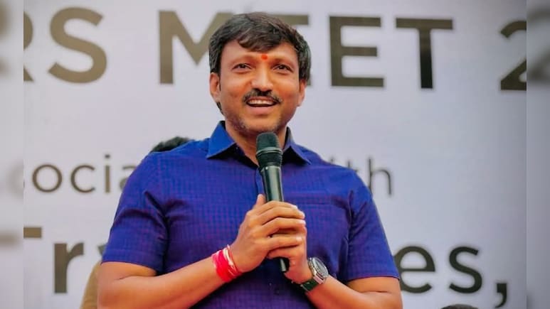 ओमराजे निंबाळकर अ&zwj;ॅक्शन मोडमध्ये! ठाकरे गटातून बाहेर पडताच या अधिकाऱ्याच्या बदलीची केली मागणी