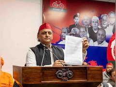 चुनाव आयोग के दफ्तर पर BJP का झंडा लगा देना चाहिए... SIR को लेकर सरकार पर क्यों बरसे अखिलेश