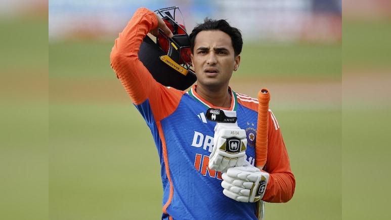 World Record: अभिषेक ने पहली हाफ सेंचुरी के साथ बनाया वर्ल्ड रिकॉर्ड, गावस्कर सहित एक्सपर्ट्स करने लगे तारीफ