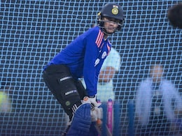 India vs Pakistan: पाकिस्तान के खिलाफ पहले बल्लेबाजी कर रही टीम इंडिया, फायदा या नुकसान?