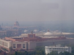 सर्दी गई पर आने वाली है बारिश, गर्मी की चुभन के बीच फिर बदलेगा मौसम, जानें दिल्ली NCR से पंजाब तक वेदर अपडेट