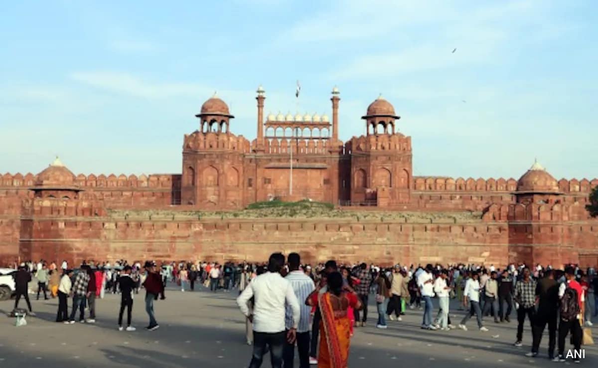 Pak's Lashkar Planning Blast Near Delhi's Red Fort, Other Cities: Sources