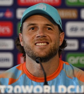 "Netherlands <i>Ka</i> Hassan Ali": Max ODowd Trolled For Catch Drop vs Pakistan