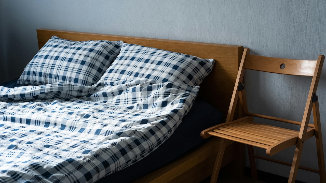 How to Choose a Wooden Bed That Doesnt Creak: 10 Things to Check