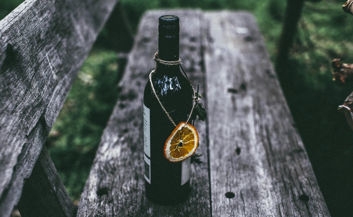 खुदाई में मिली 150 साल पुरानी शराब की बोतल, फिर सामने आया अमेरिका का हैरान कर देने वाला अतीत