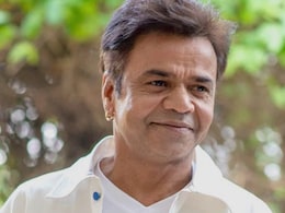 राजपाल यादव ने पहनी पुलिस की वर्दी! जेल से बाहर आने के बाद बने अंग्रेजों के जमाने के जेलर, क्या है वायरल फोटो का सच?