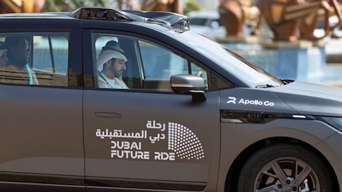 दुबई में आई बिना ड्राइवर वाली कैब, जल्द सड़कों पर नज़र आएंगी 1000 ड्राइवरलेस टैक्सियां