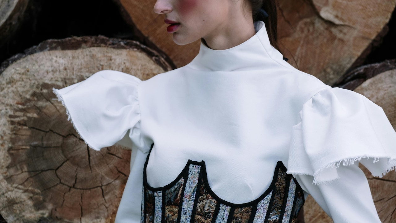 Make your ruffle tops look stylish with these easy fashion tips