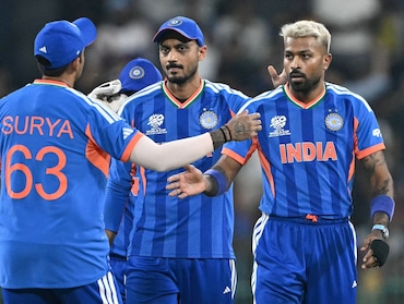 T20 World Cup 2026: इन नियमों के तहत खेला जाएगा सुपर-8 राउंड, जानें क्या है स्टॉप क्लॉक नियम, कब होता है इस्तेमाल, कब नहीं
