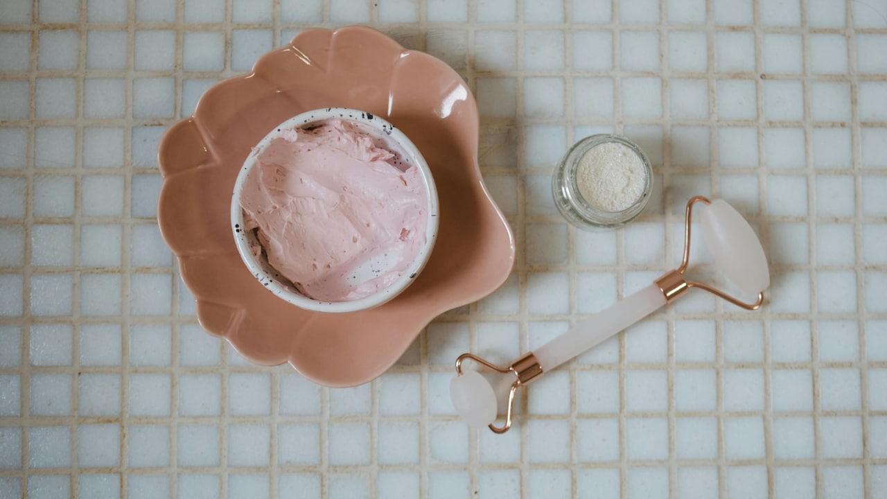 Best Lip Scrubs That Exfoliate and Soften Chapped Lips Under Rs 400 Best Lip Scrubs That Exfoliate and Soften Chapped Lips Under Rs 400