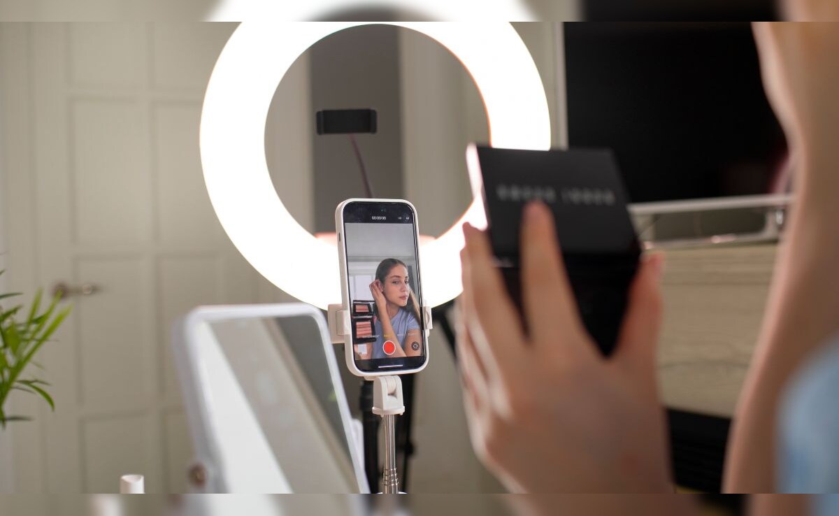 'रील बनाना बहुत पसंद था', महिला वीडियो में फांसी लगाने का कर रही थी नाटक, बैलेंस बिगड़ा और सच में हो गई मौत