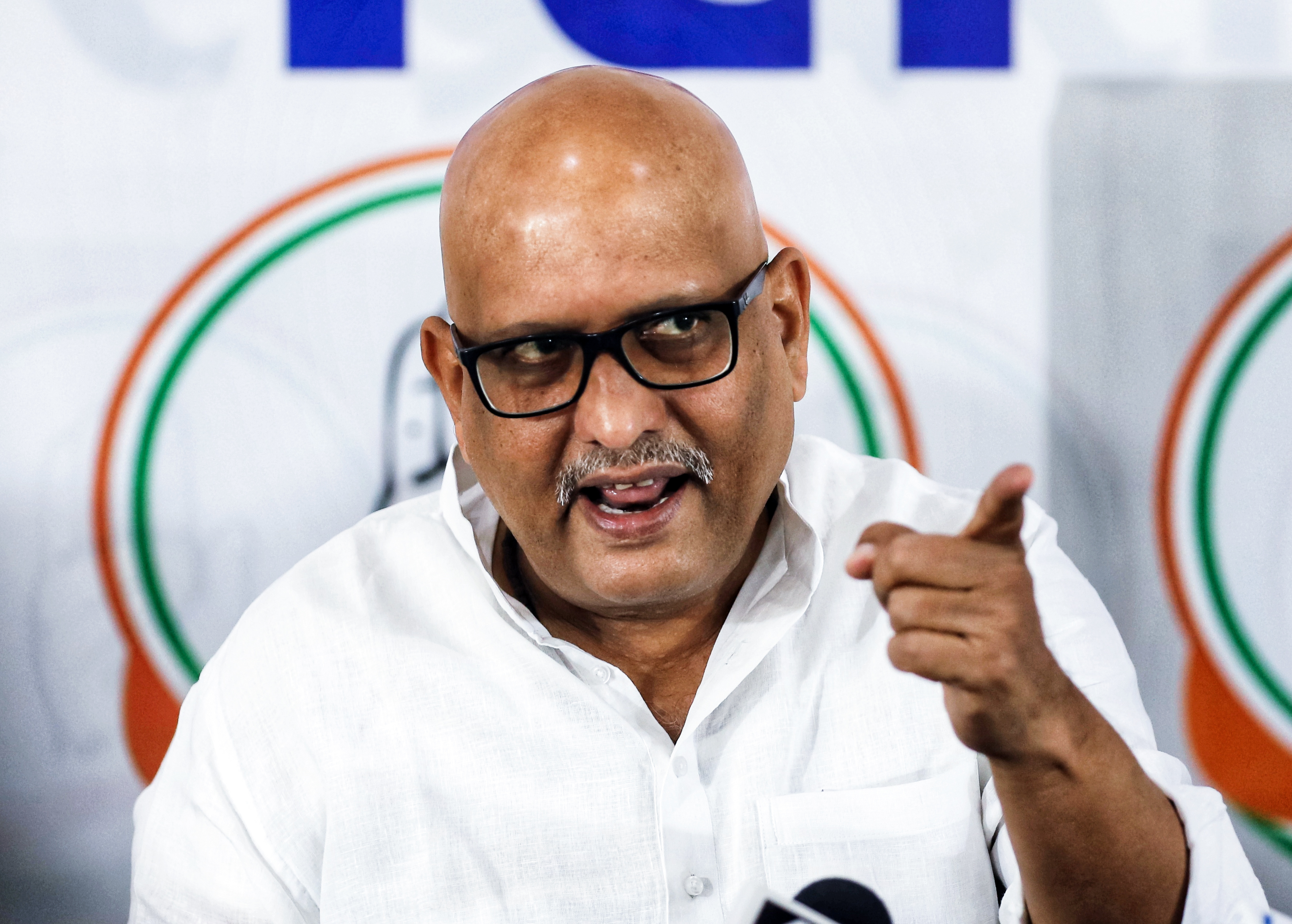 BJP विधायक राजेश्वर सिंह पर टिप्पणी मामले में अजय राय पर FIR, जानें क्या है पूरा विवाद