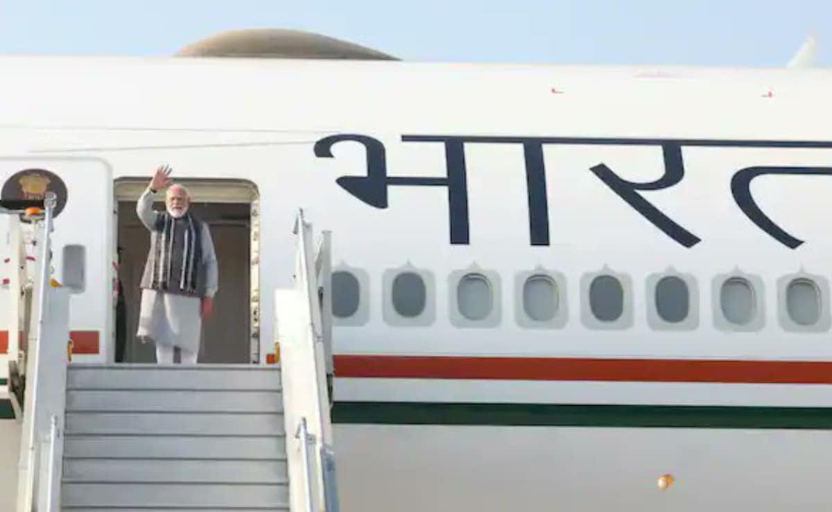 पीएम मोदी दो दिनों की यात्रा पर पहुंचें इजरायल