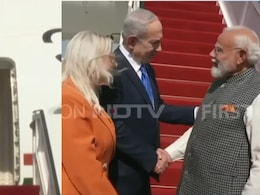 पीएम मोदी दो दिनों की यात्रा पर पहुंचे इजरायल, नेतन्याहू खुद स्वागत करने आए