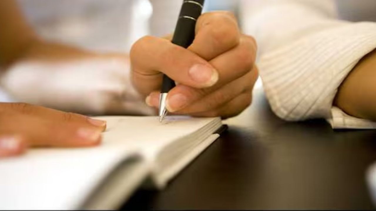 Banglar Yuva Sathi Yojna 2026: बेरोजगार युवाओं को मिलेंगे 1,500 प्रति महीना, जानिए क्या है यह योजना, कैसे और कौन कर सकता है अप्लाई