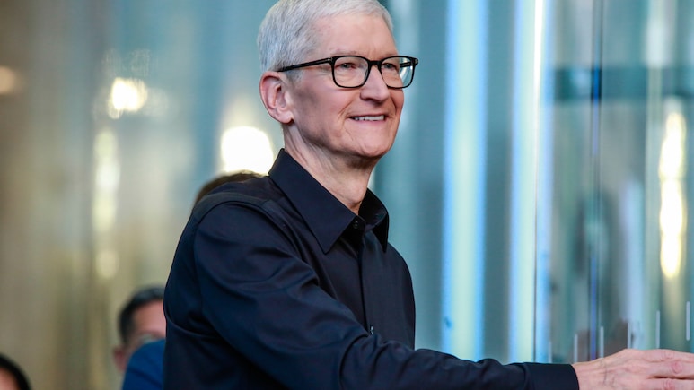 Apple's Cook Talks Immigration, Succession And AI At Meeting