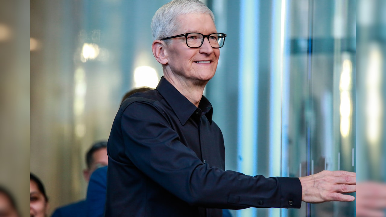 Tim Cook Gets Apple Farewell Ahead Of CEO Handover To John Ternus
