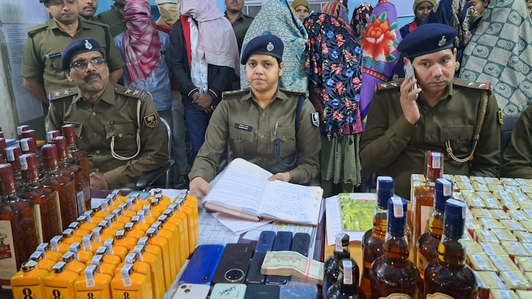 हुस्न का जाल, शराब का खेल! दानापुर पुलिस ने पकड़ा &lsquo;शराब तस्कर परियों&rsquo; का गैंग, जानिए कैसे चलता था पूरा खेल