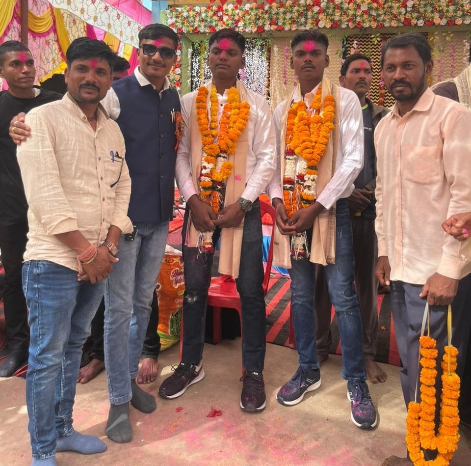 Success Story Two Brothers Pawan Kumar Dhruv & Nakul Kumar Dhruv Selected in CRPF from Dhamtari Chhattisgarh