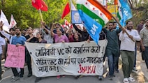 VC का इस्तीफा और रोहित एक्ट की मांग, JNU में प्रदर्शन कर रहे वामपंथी छात्र क्या चाहते हैं?