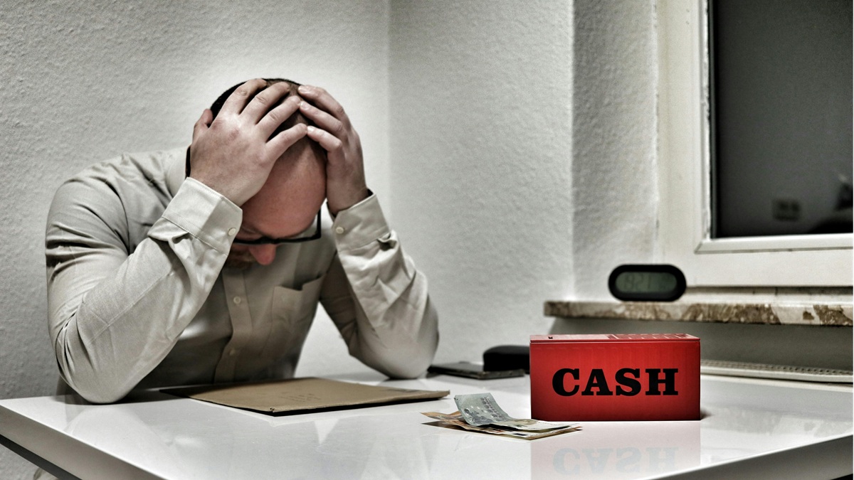 फेक ट्रैफिक चालान के चक्कर में युवक के साथ हुआ 4 लाख से ज्यादा का फ्रॉड, आप न करना ऐसी गलती