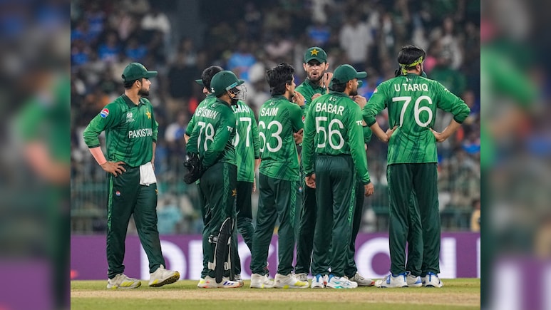 T20 World Cup 2026: भारत से हार के बाद पाकिस्तान के ड्रेसिंग रूम का कैसा था माहौल, कोच माइक हेसन ने किया खुलासा